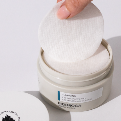 Grafisches Gestaltungselement BIODROGA Cleansing 10% AHA Peeling Pads